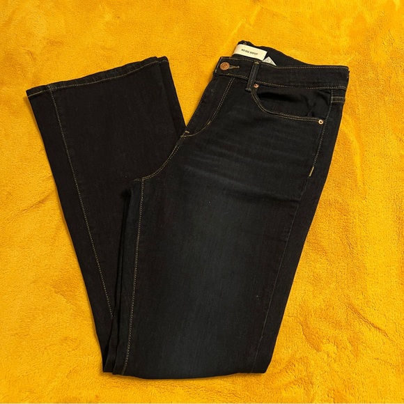 Levi’s mid rise boot cut - Picture 7 of 8